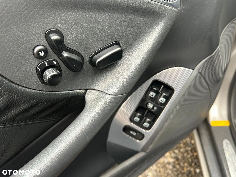 Mercedes-Benz CLK - 13