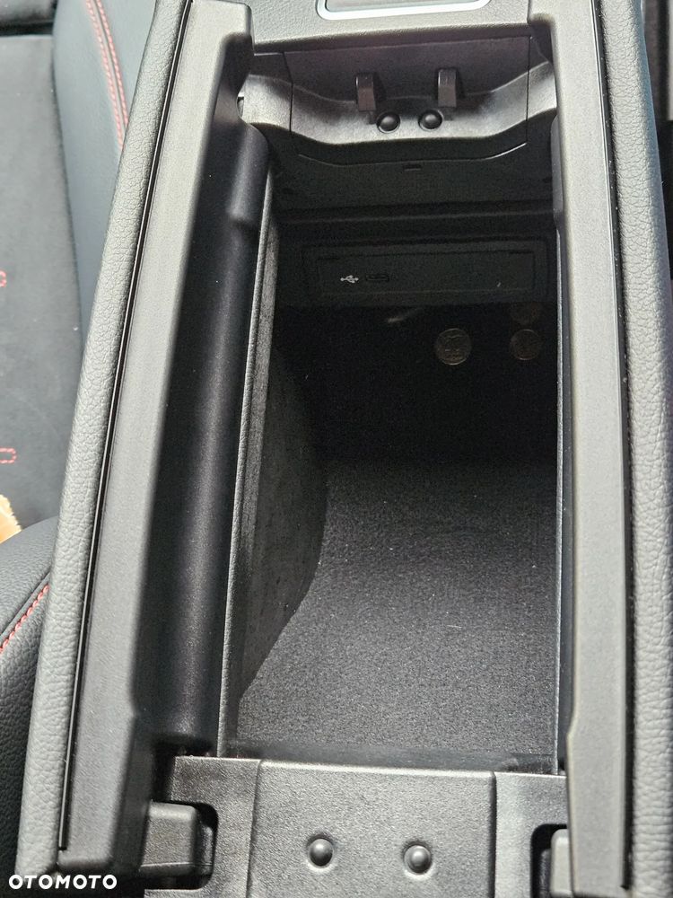 Mercedes-Benz Klasa A 200 AMG Line 7G-DCT - 38