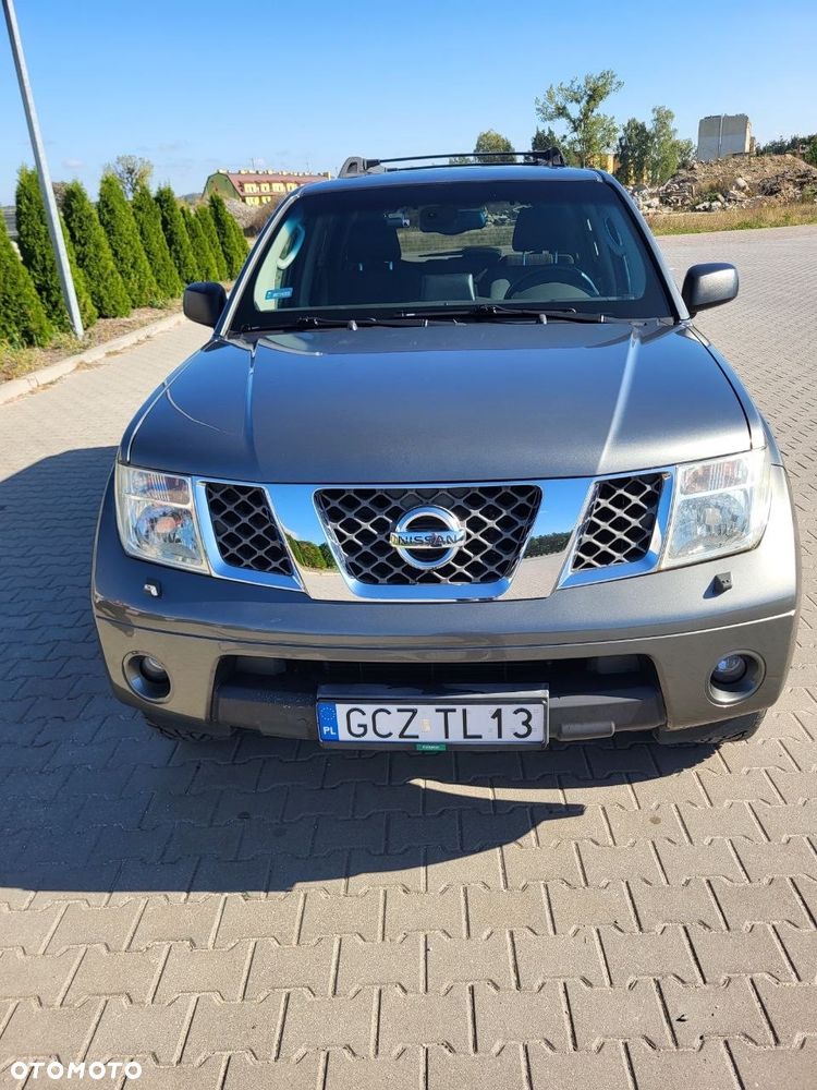 Nissan Pathfinder 2005 photo 2