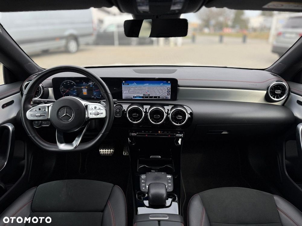 Mercedes-Benz CLA 180 AMG Line 7G-DCT - 18