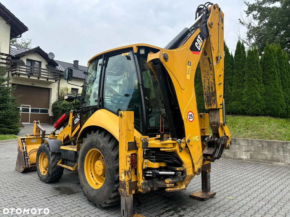 Caterpillar 428F - 3