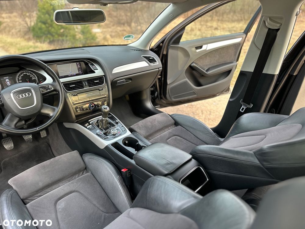 Audi A4 Limousine - 31
