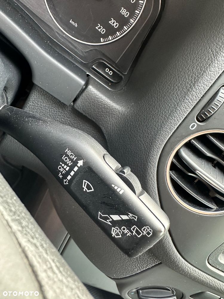 Volkswagen Golf Plus - 33