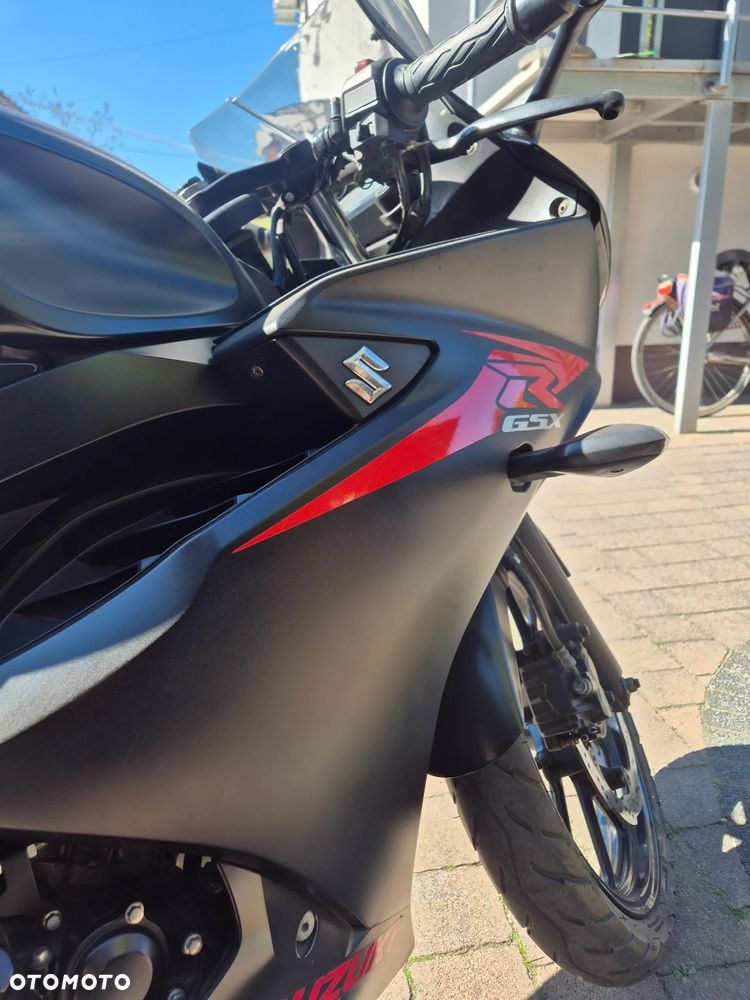 Suzuki GSX - 7