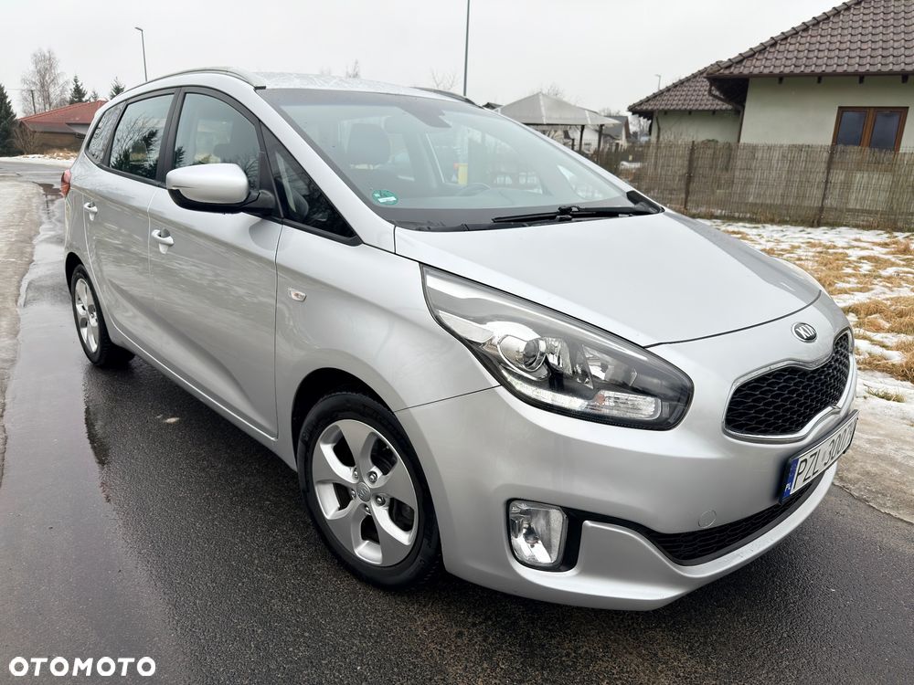Kia Carens 1.7 CRDi 136 Dream Team Edition - 18