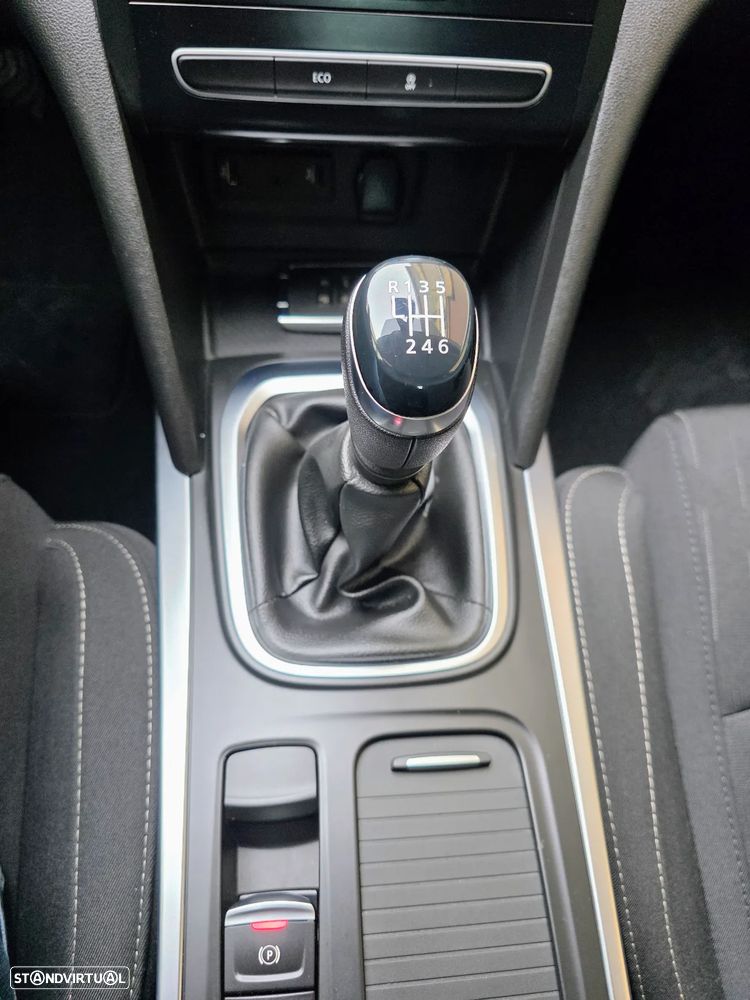 Renault Mégane 1.3 TCe Limited - 33