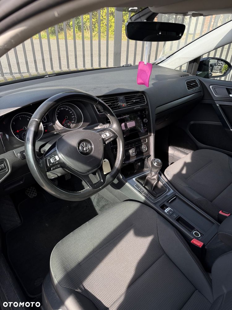Volkswagen Golf - 5