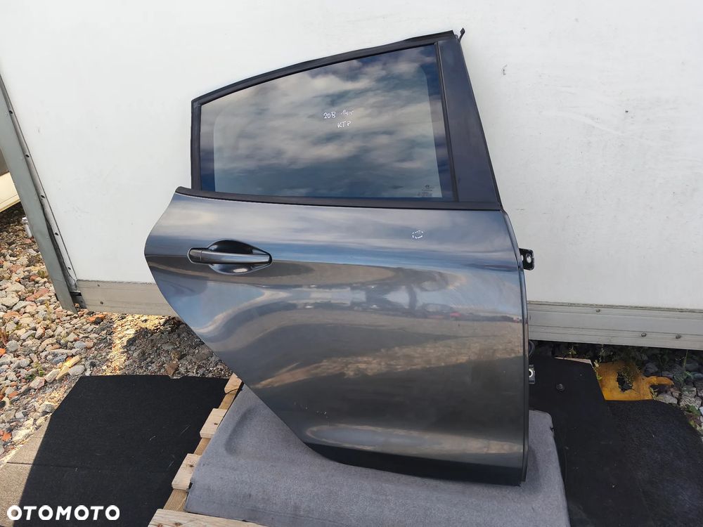 DRZWI PRAWY TYŁ PRAWE TYLNE KTP PEUGEOT 208 - 2