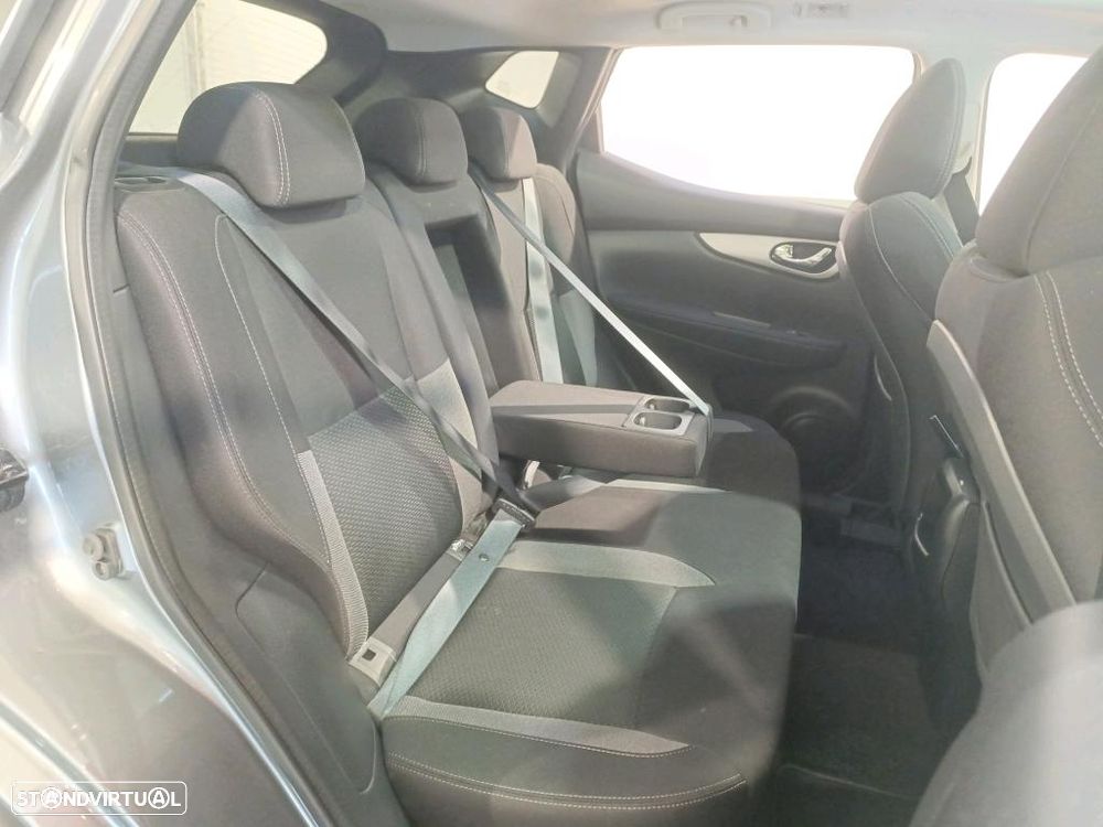 Nissan Qashqai 1.5 dCi N-Connecta - 9