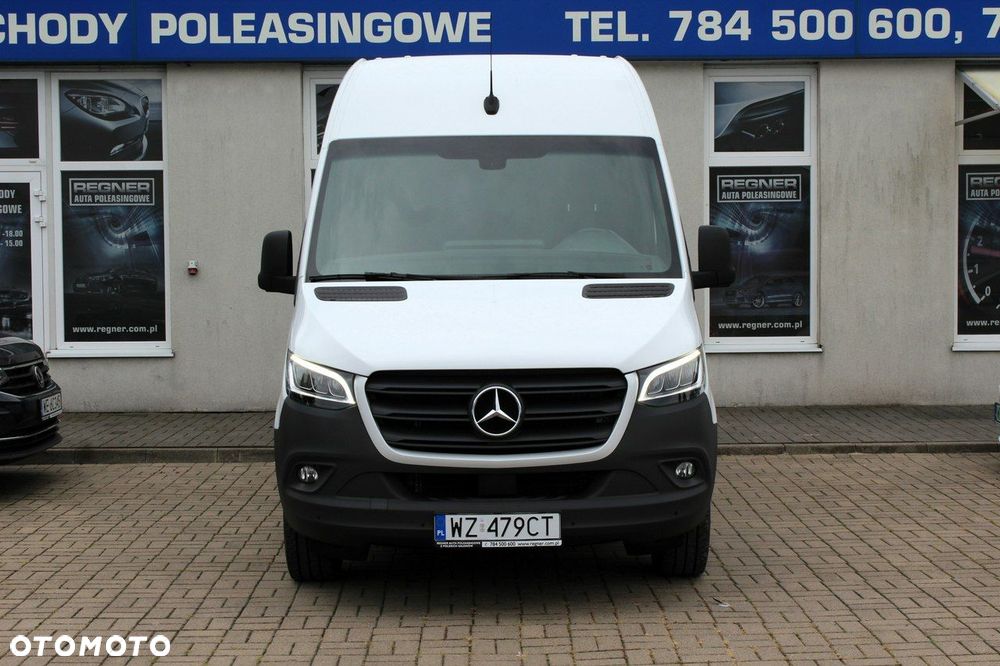 Mercedes-Benz Sprinter - 2