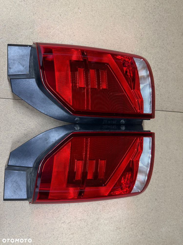 LAMPY TYŁ LEWA PRAWA VOLKSWAGEN TRANSPORTER MULTIVAN T6.1 7LA945096J 7LA945095 - 7