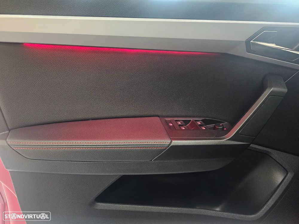 SEAT Arona 1.0 TGI FR - 18