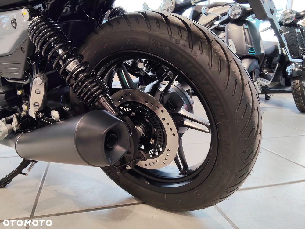 Moto Guzzi V7 - 14