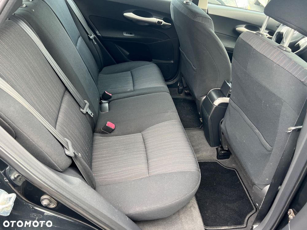 Toyota Auris 1.4 D-4D 2010 - 30