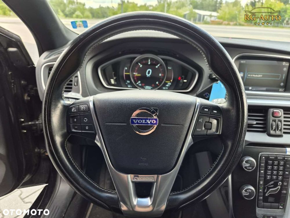 Volvo V40 - 24
