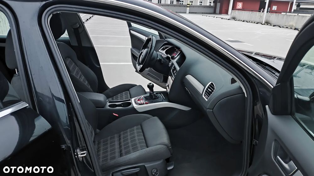 Audi A4 Avant 2.0 TDI DPF Ambiente - 24