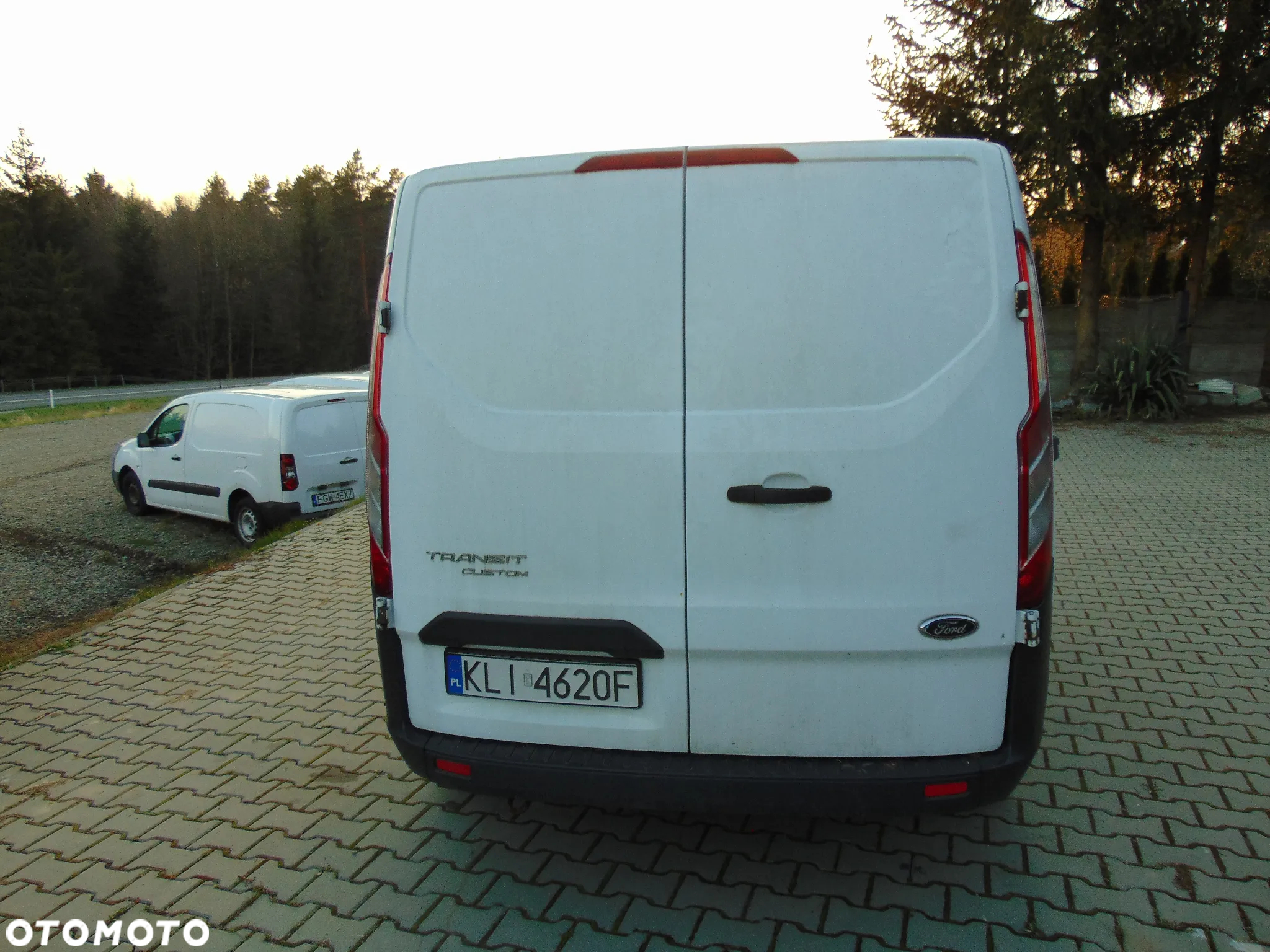 Ford Tranzit Custom - 18