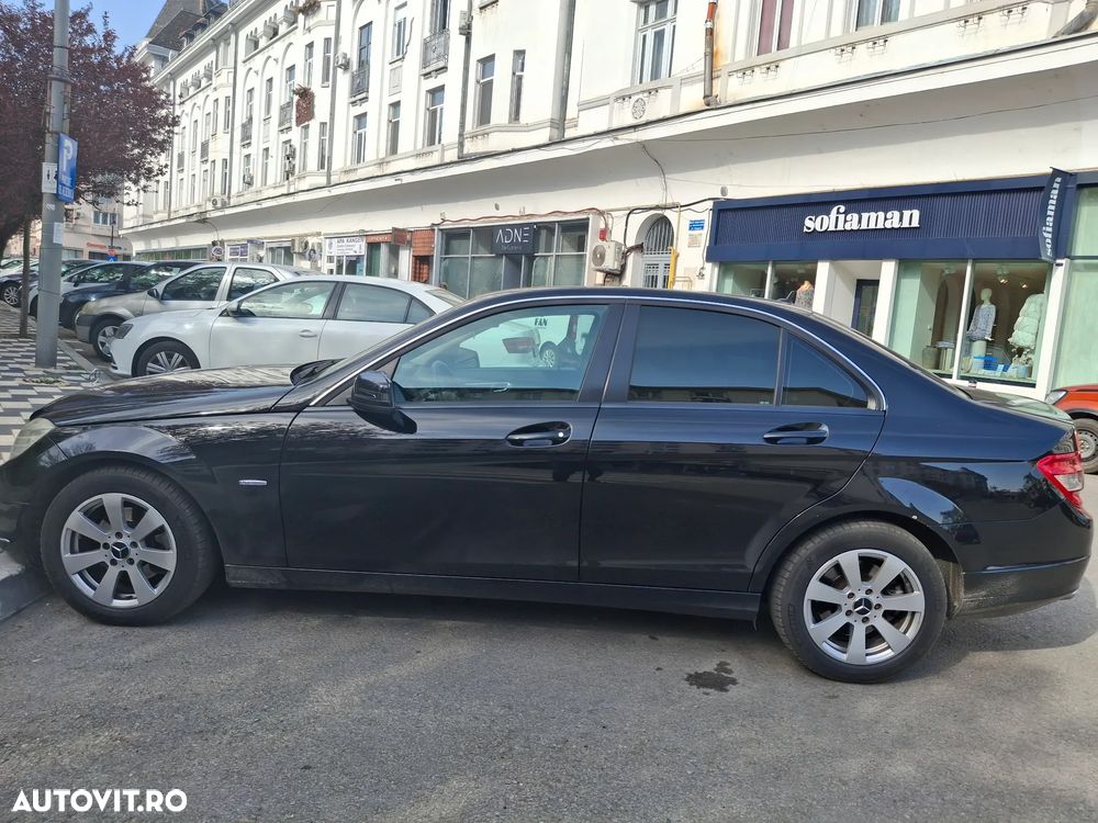 Mercedes-Benz C 220 CDI DPF Automatik BlueEFFICIENCY - 12
