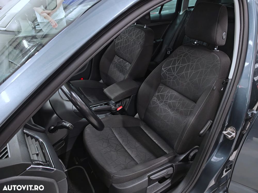 Skoda Octavia 2.0 TDI DSG Clever - 9