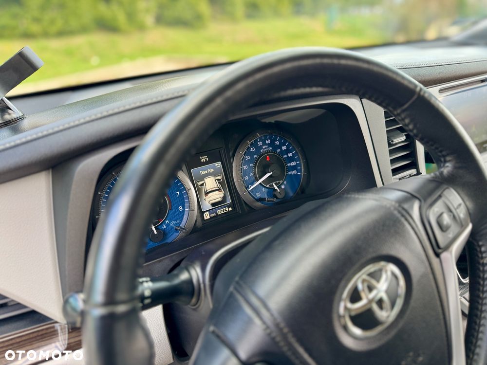 Toyota Sienna 3.5 V6 - 9