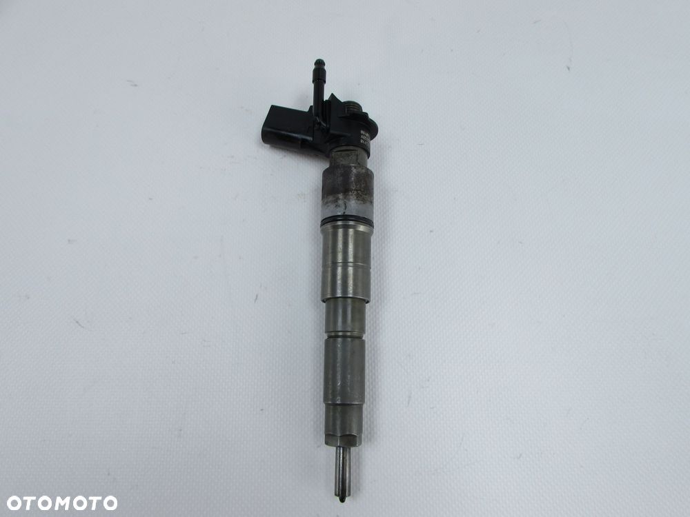 BMW E70 X5 E71 X6 E60 E83 E92 E65 3.0 M57 WTRYSKIWACZ 0445115048 - 1