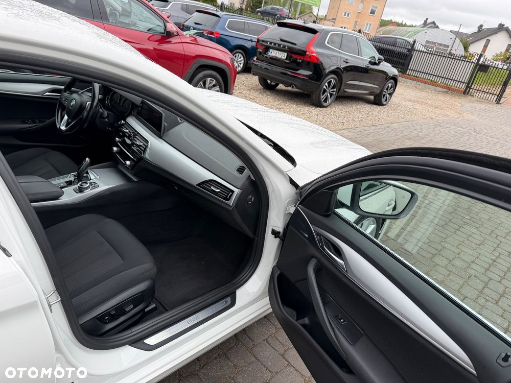 BMW Seria 5 520d Luxury Line - 14