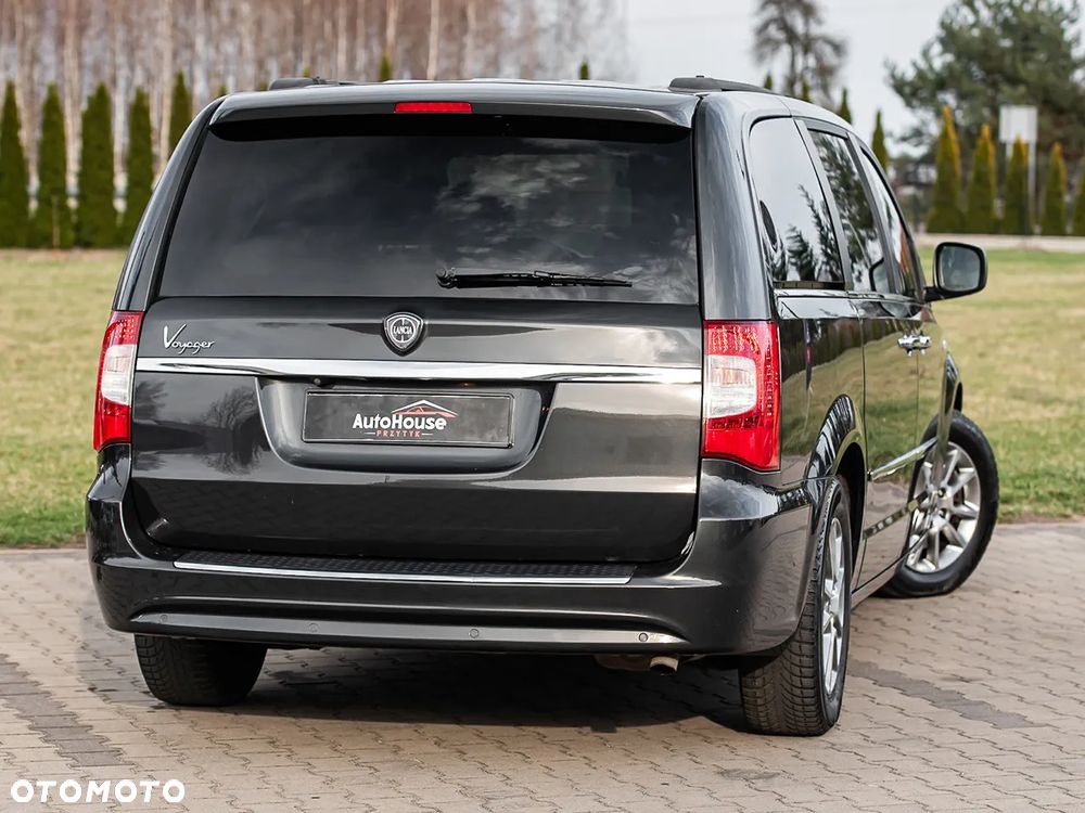 Lancia Voyager 3.6 Platinum - 10