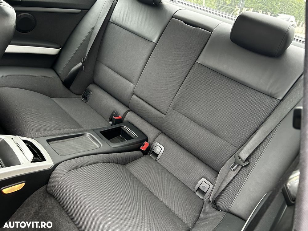 BMW Seria 3 325i - 11