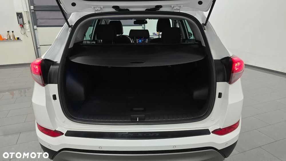 Hyundai Tucson 1.7 CRDI BlueDrive Style 2WD - 9