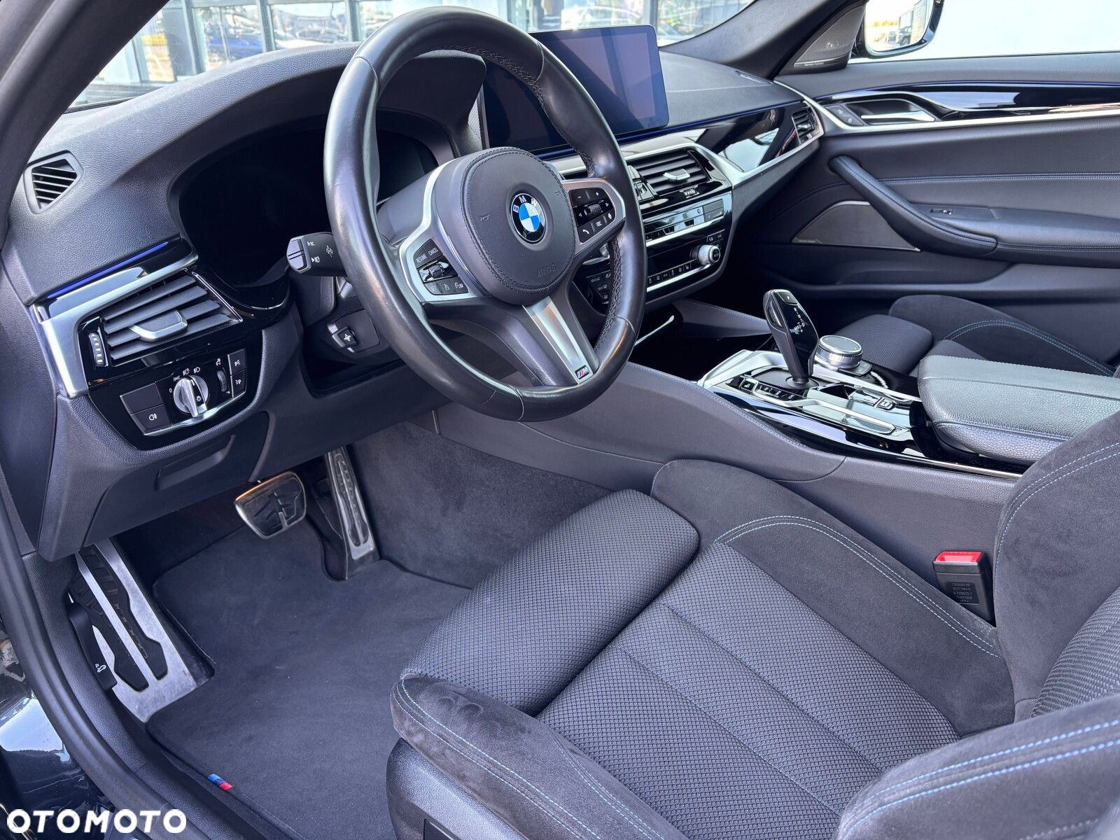 BMW Seria 5 530i xDrive M Sport sport - 15