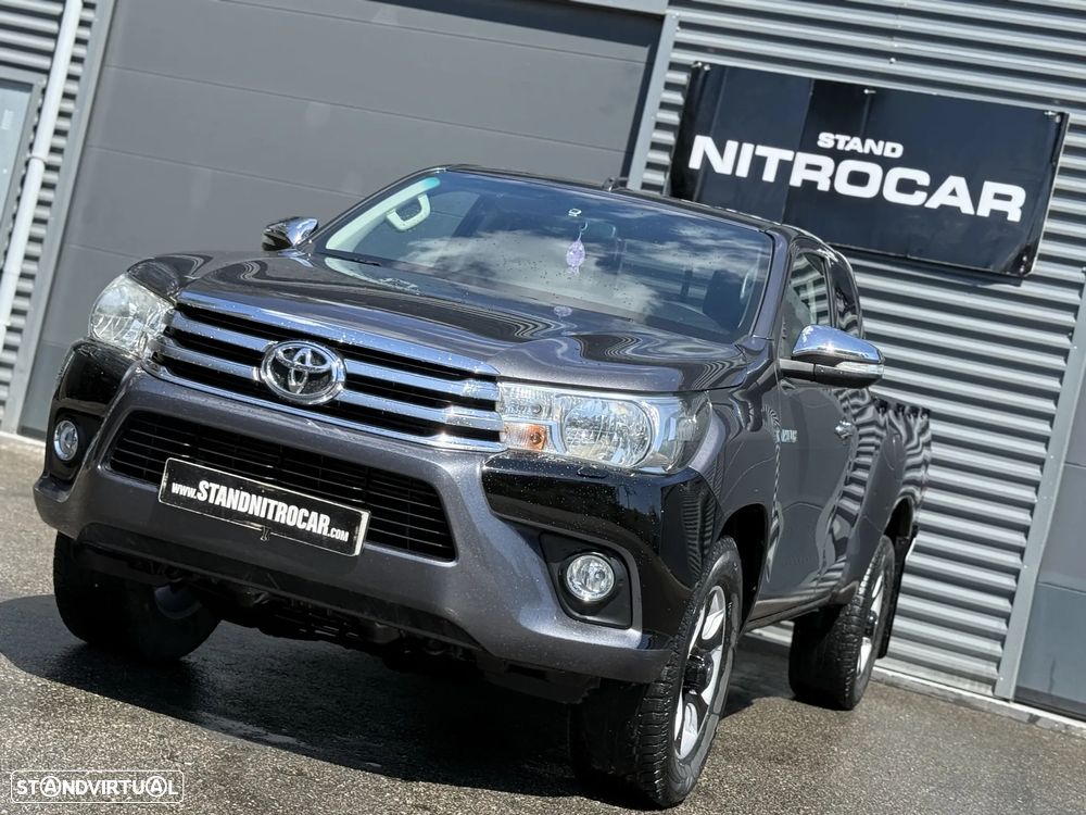 Toyota Hilux 2.4 D-4D 4WD CD Premium Edition - 25