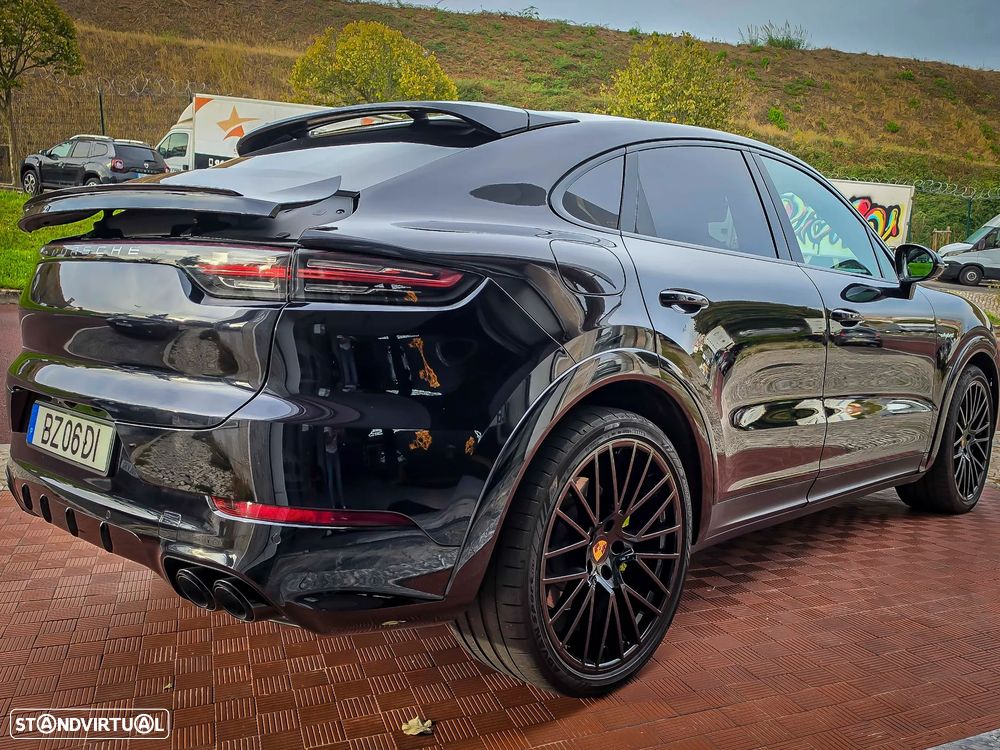 Porsche Cayenne Coupé E-Hybrid - 5