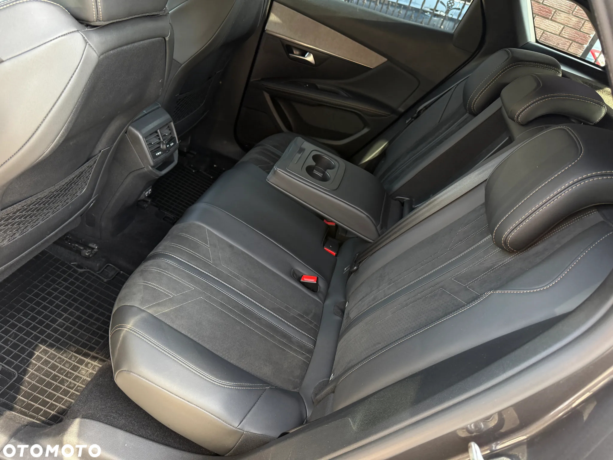 Peugeot 3008 1.5 BlueHDi GT Pack S&S EAT8 - 33