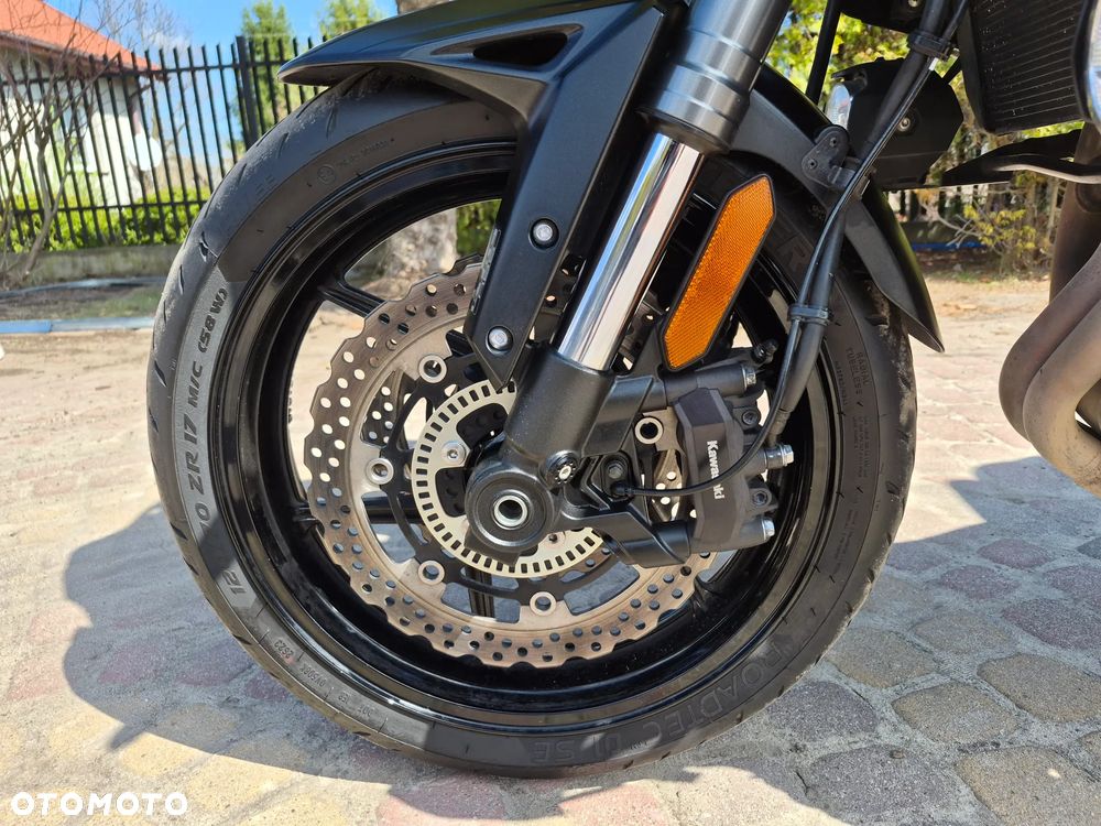 Kawasaki Versys 1000 - 25