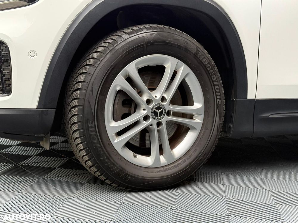 Mercedes-Benz GLB - 24