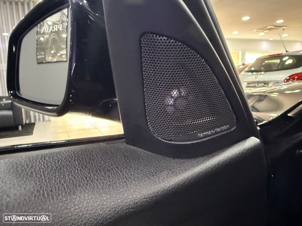BMW 330 e iPerformance Pack M - 31