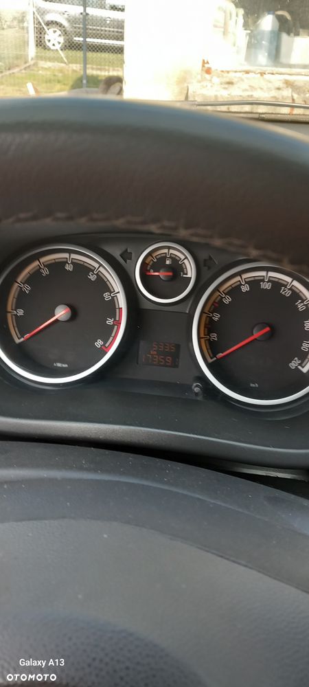 Opel Corsa 1.4 16V Satellite - 9