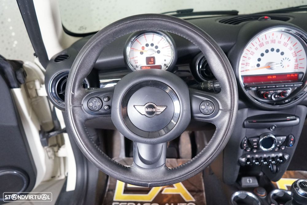 MINI 3 Portas Cooper D - 17