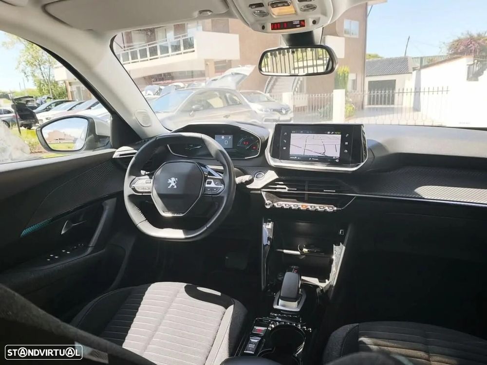 Peugeot e-2008 50 kWh SE Style - 29