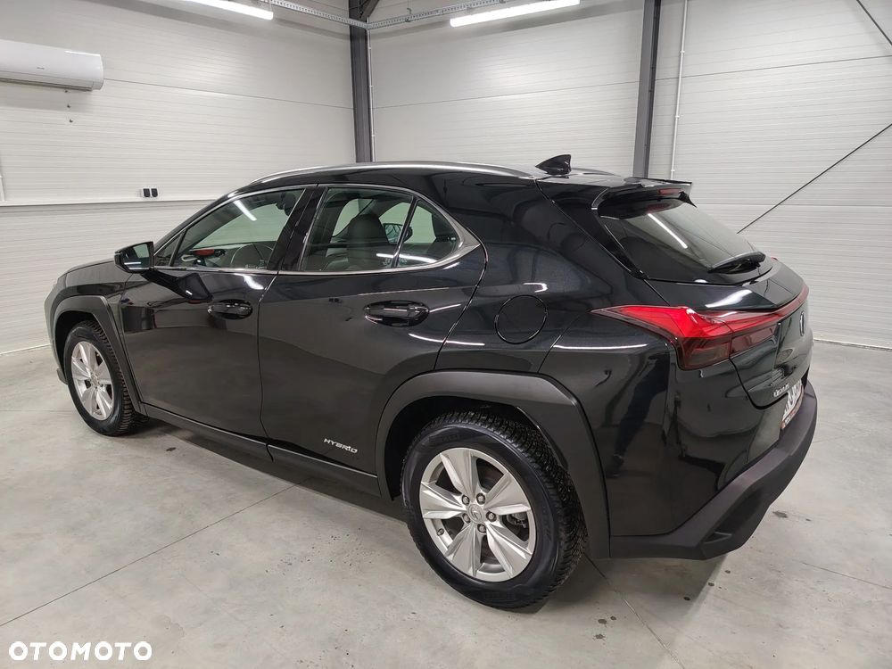 Lexus UX 250h Elegance 2WD - 9