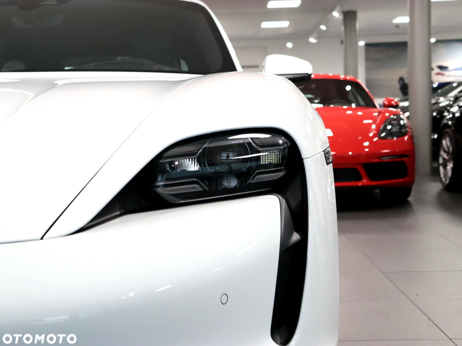 Porsche Taycan Performance Plus - 9