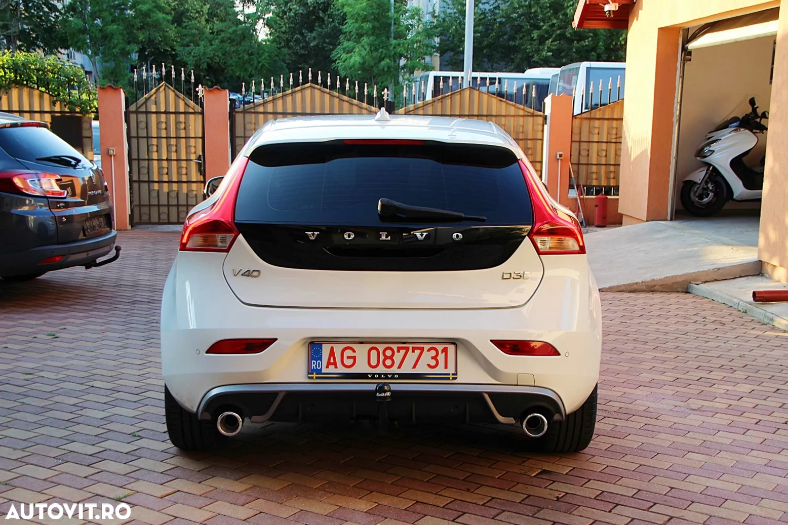 Volvo V40 D3 Geartronic RDesign - 6
