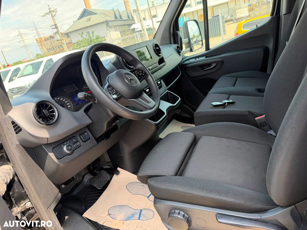 Mercedes-Benz SPRINTER - 15