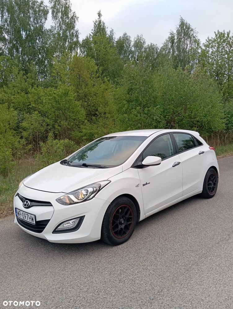 Hyundai i30 blue 1.6 CRDi Classic - 1