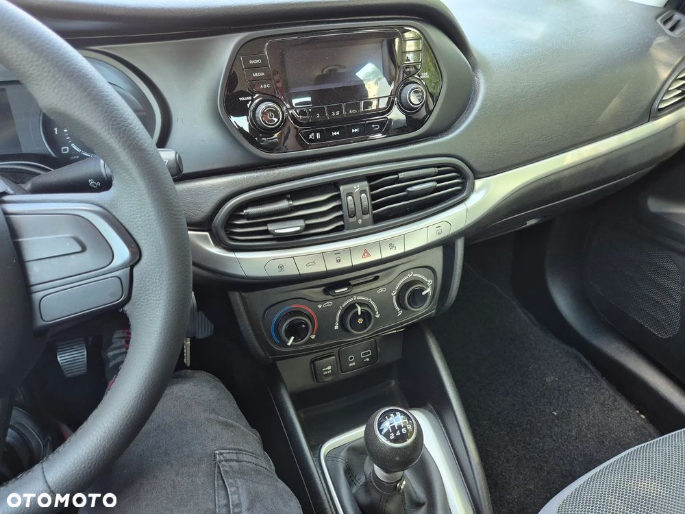 Fiat Tipo 1.4 16V - 10