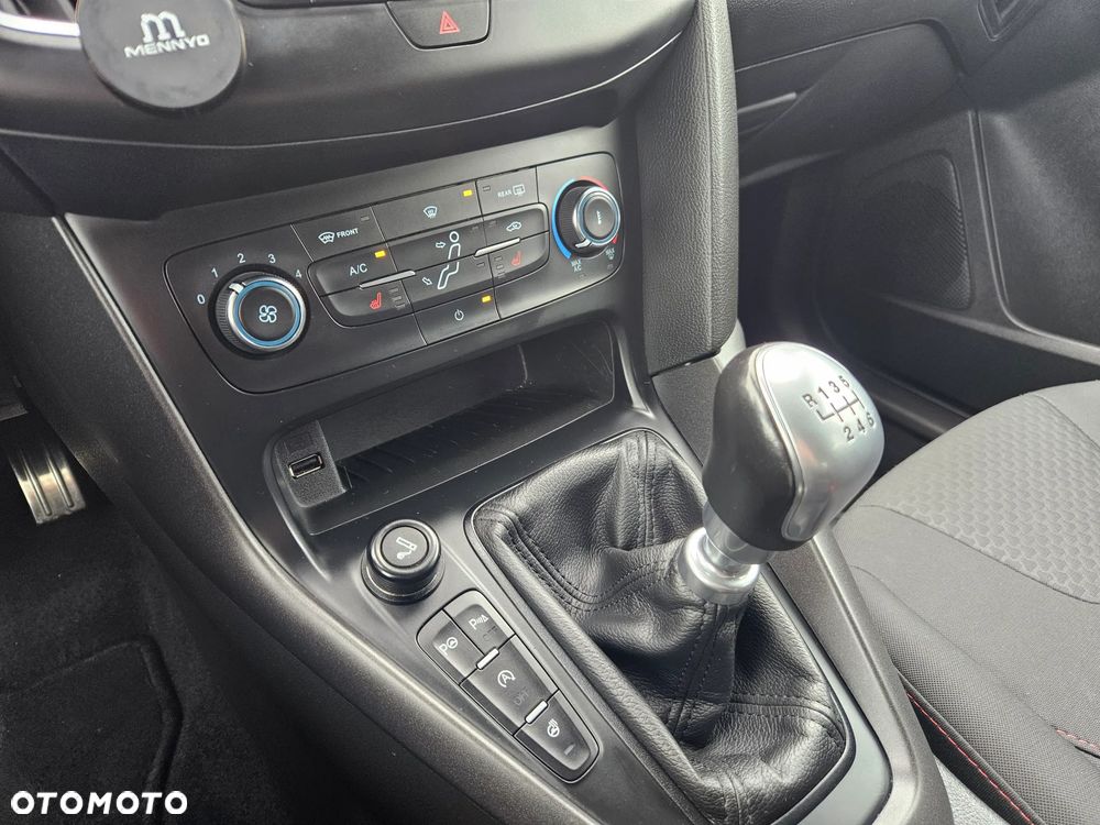 Ford Focus 1.5 EcoBoost STart-Stopp-System ST-LINE - 28