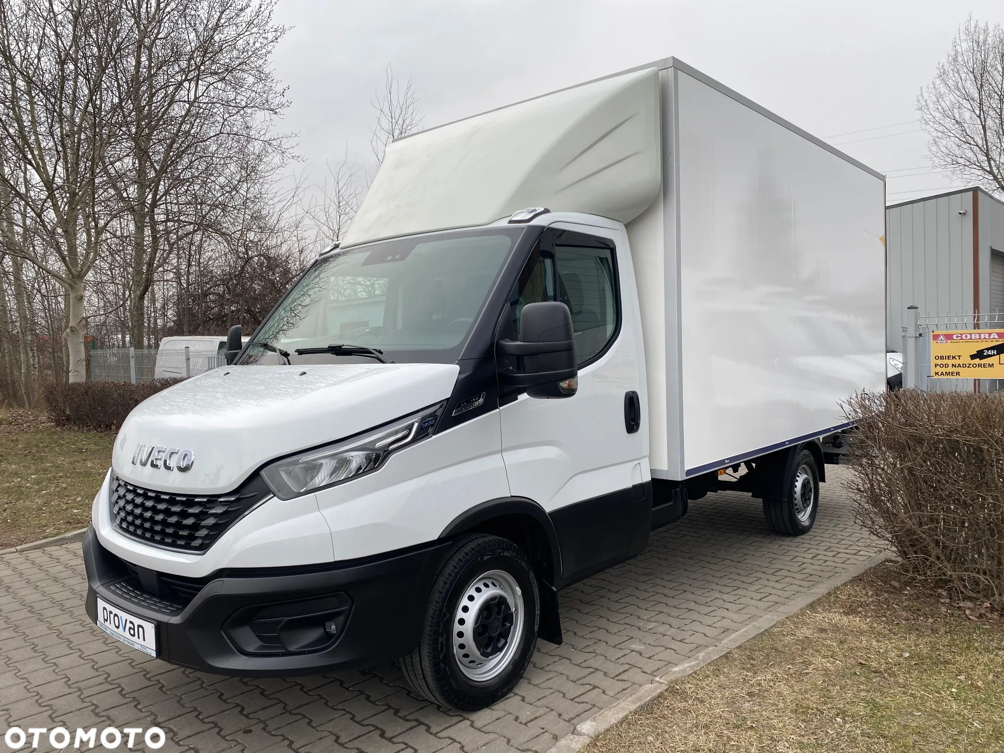 Iveco DAILY 35-160 HI-MATIC KONTENER 8 EUROPALET WINDA ZEPRO - 9