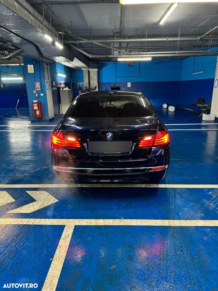 BMW Seria 5 518d Aut. Luxury Line - 2