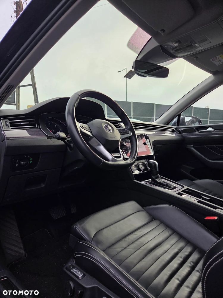 Volkswagen Passat 2.0 TDI Bi-Turbo BMT 4Mot Highline DSG - 17