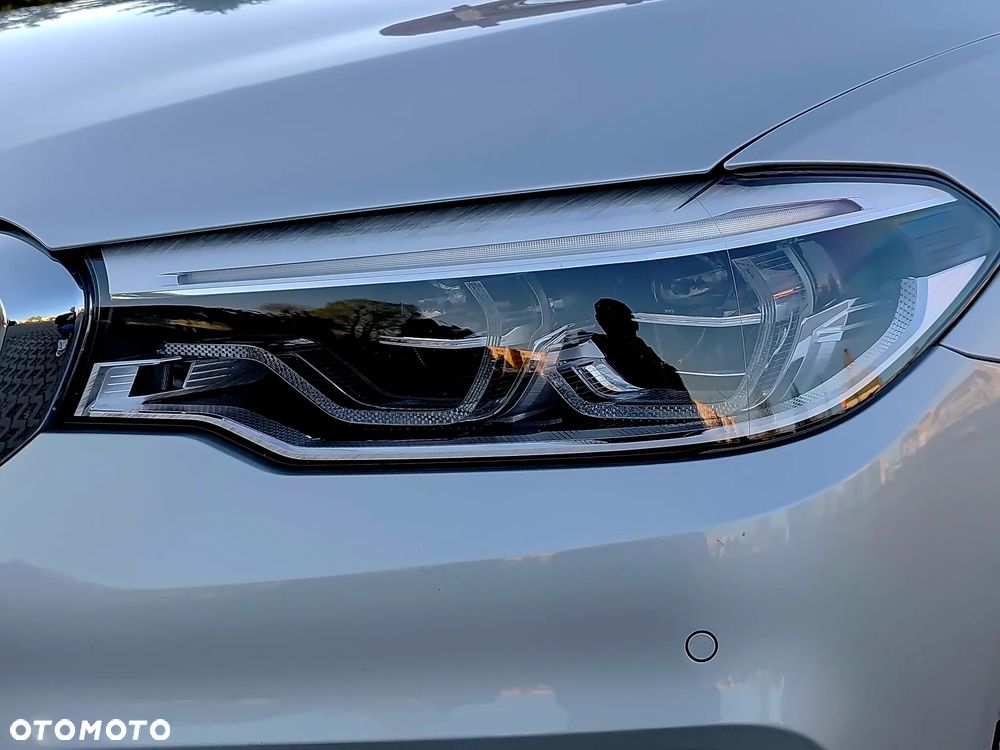 BMW Seria 5 520d Sport Line sport - 34